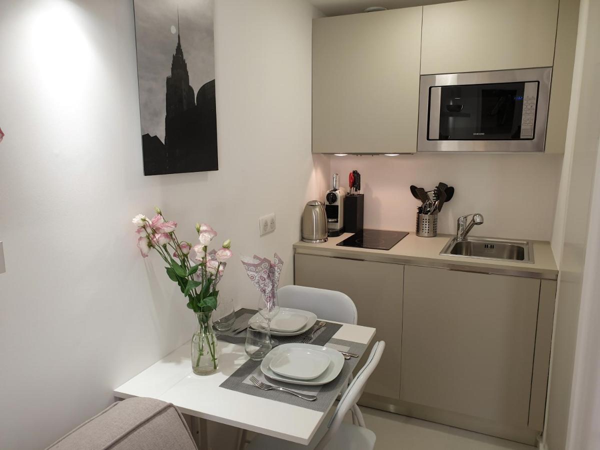Studio Neuf Et Charmant Vieil อองทีบส์ ภายนอก รูปภาพ