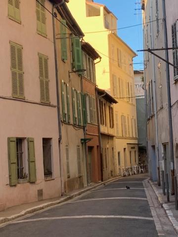 Studio Neuf Et Charmant Vieil อองทีบส์ ภายนอก รูปภาพ